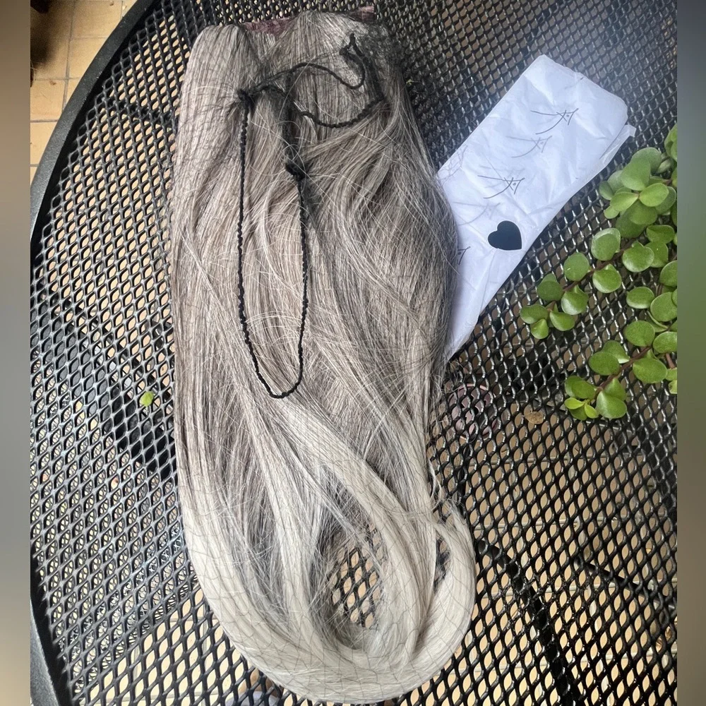 Topless White Sands beach long wig - Picture 13 of 14